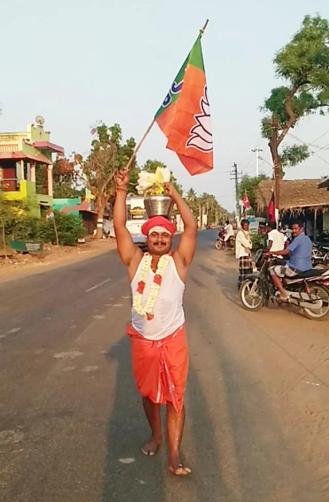 `அண்ணன் ஹெச்.ராஜா வெற்றி பெறணும்!'- பால்குடம் சுமந்து 18 கி.மீ பாதயாத்திரை சென்ற பா.ஜ.க பக்தன்