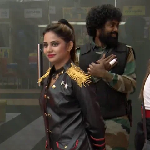 `சர்வாதிகாரி’ ஐஸ்வர்யா செய்வது டூ மச்... இதோடு நிறுத்திக்கங்க பிக்பாஸ்! Part 2 #BiggBossTamil2