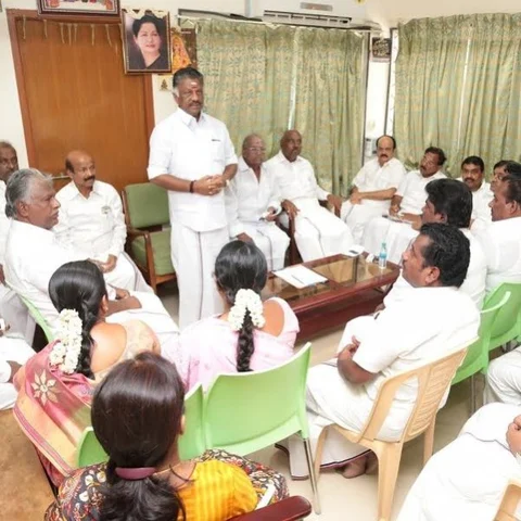 நான் வருவேன்..! ஓ.பன்னீர்செல்வத்திடம் உறுதியளித்த மோடி! எதற்கு தெரியுமா?