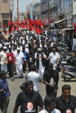 பூரண மதுவிலக்கு கோரி நடைபயணம் தொடங்கினார் வைகோ! (படங்கள்)