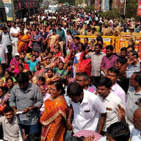 ஆசிரியர்களின் போராட்டத்தை சீர்குலைக்க நினைத்ததா காவல் துறை? - சேலம் பரபரப்பு
