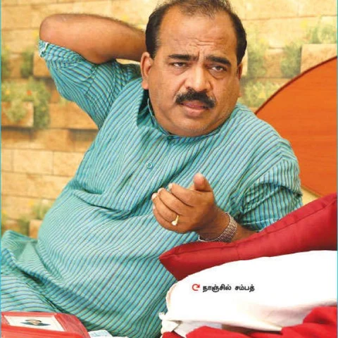 `இன்னோவா காரும் போச்சு...' - நாஞ்சில் சம்பத்தை புலம்பவைத்த தலைமைக் கழக அறிவிப்பு