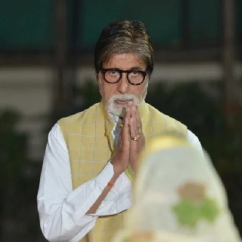 '850 விவசாயிகளின் கடனை நான் அடைக்கிறேன்’- அமிதாப் பச்சன் அறிவிப்பு
