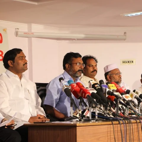 "கூடங்குளம் மின்உற்பத்தி என்ன சிதம்பர ரகசியமா?!" கொதிக்கும் எதிர்க்கட்சிகள்