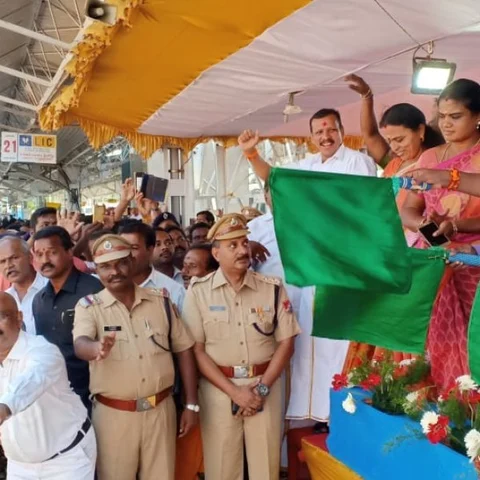 `புரிதல் இல்லையின்னா பேசாதீங்க!'- ஸ்டாலினை சாடும் பொன்.ராதாகிருஷ்ணன்