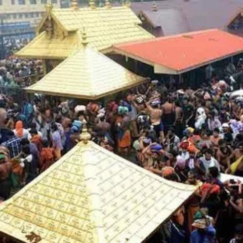 மண்டல காலத்தில் சபரிமலை செல்ல 550 இளம் பெண்கள் முன்பதிவு!
