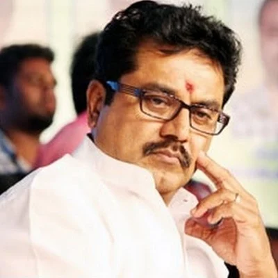நடிகர் கருணாஸ் வெற்றி... சரத்குமார் தோல்வி