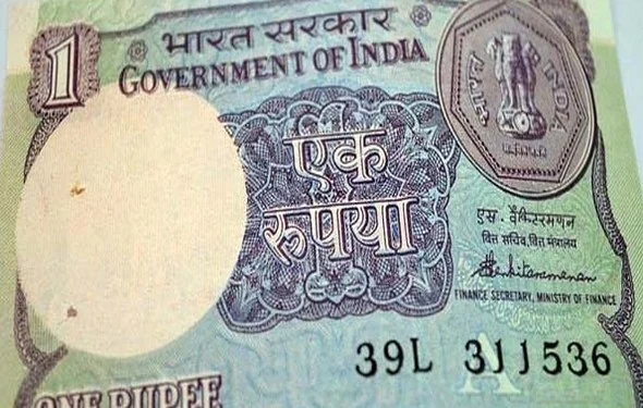 புதிய ஒரு ரூபாய் நோட்டு மத்திய அரசு வெளியிட்டது!