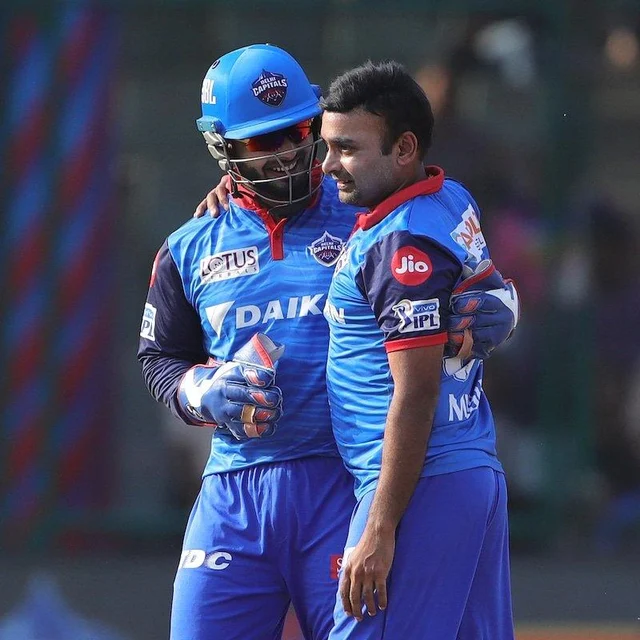 ஜெயிச்சது டெல்லிதான்... ஆனா, கவனிக்க வெச்சது ரியான் பராக்! #DCvsRR