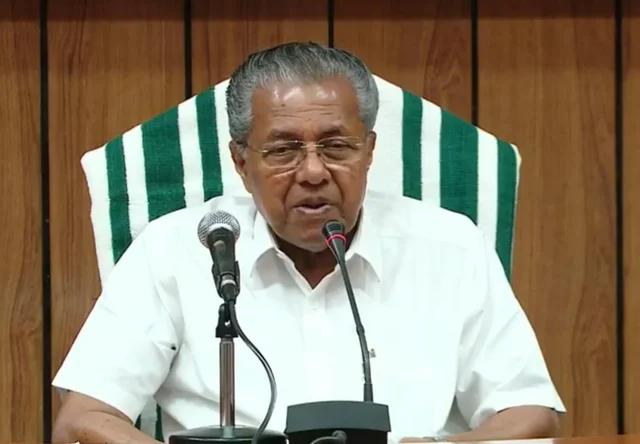 `மழை பாதிப்புகளைச் சரிசெய்ய ரூ.31,000 கோடி வேண்டும்!’ - கேரள முதல்வர் பினராயி விஜயன்