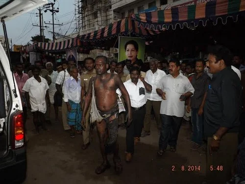 உயிரை மாய்த்துக்கொள்ளும் தொண்டர்கள்... அமைதி காக்கும் அதிமுக தலைமை!