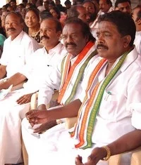 கிடக்கிறது கிடக்கட்டும் கிழவியை தூக்கி மனையில் வை - காங்கிரஸ் காமெடி உண்ணாவிரதம்
