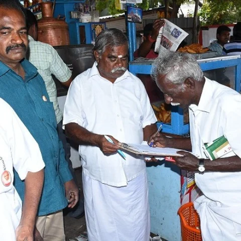 திருச்சி அருகே திறக்கப்படாத நடிகர் சிவாஜி சிலை - கையெழுத்து இயக்கம் நடத்திய ரசிகர்கள்!