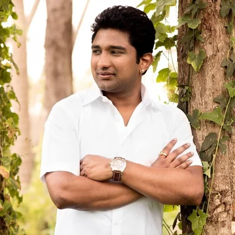 விவேக் குவித்த சொத்துகள்; மலைத்துப்போன வருமான வரித்துறை..!