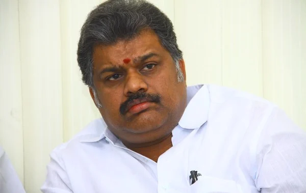 ஜி.கே.வாசன் தலைமையில் பிரணாப் முகர்ஜியைச் சந்திக்கும் விவசாயிகள்!