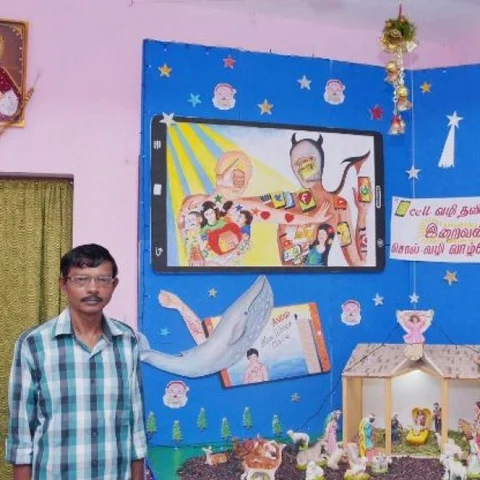 செல்போனால் ஏற்படும் விபரீதங்கள்: விழிப்பு உணர்வு ஏற்படுத்தும் கிறிஸ்துமஸ் குடில்