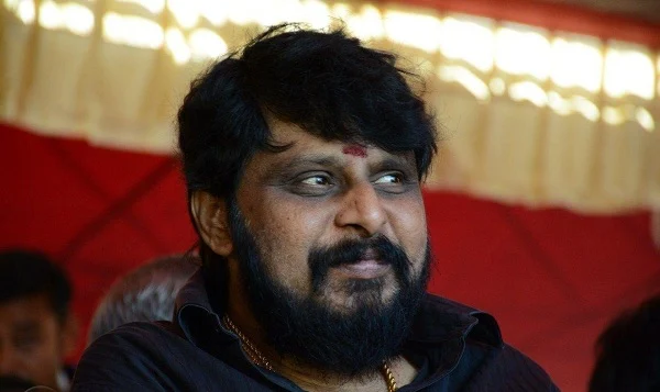 ’இருக்கா.. இருக்கு.. வருமா.. வராது..!’ - இது எந்த இயக்குநரின் ஷூட்டிங் ஸ்பாட்? #ஒரு ஜாலி அலசல்!