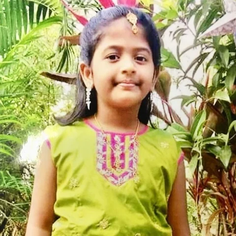 `கடவுளிடம் ஜெபம் செய்தேன்..!’ - கருணாநிதிக்கு சிறுமி எழுதிய உருக்கமான கடிதம்