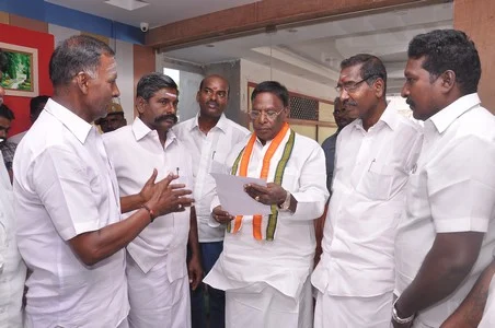 மீனவர் பிரச்னைக்கு தமிழக அரசே காரணம்: நாராயணசாமி குற்றச்சாட்டு!
