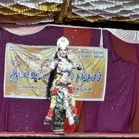 ``இரட்டை அர்த்தமோ ஆபாசமோ கிடையாது!" - திருநங்கைக் கலைஞர்களுடன் ஓர் ஆடல் பாடல் உரையாடல்!