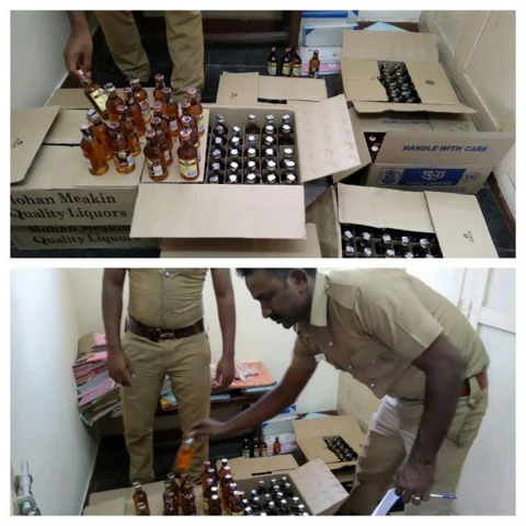 தீவிரவாதிகளைப் பிடிக்க காத்திருந்த போலீஸாரிடம் சிக்கிய மதுபாட்டில் கடத்தல்காரர்கள்!