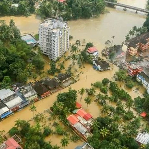 ‘கேரள வெள்ளம்’ - முதலமைச்சர் நிவாரண நிதியில் குவிந்த தொகை எவ்வளவு தெரியுமா?
