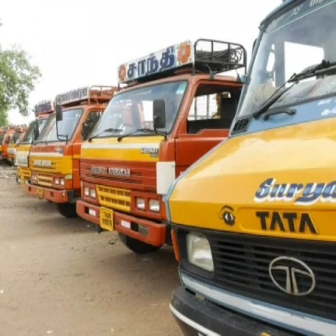 லாரிகள் வேலை நிறுத்தம் காரணமாக நெல்லையில் ரூ.5 கோடி வர்த்தகம் பாதிப்பு!