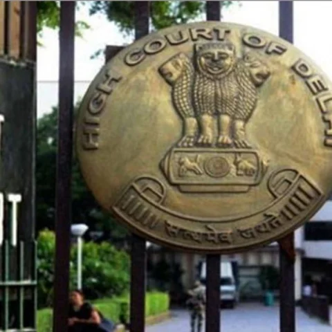 நாட்டின் பெருமையைச் சீர்குலைக்கும் வகையில் செயல்படுவதா? - சமூக வலைதளங்களுக்கு நீதிமன்றம் நோட்டீஸ்