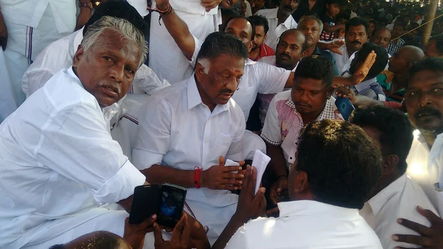 தங்கச்சிமடம் போராட்டக் களத்தில் உறுதியளித்த ஓ.பன்னீர்செல்வம்!