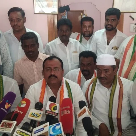 ``டி.டி.வி.தினகரனோடு ரகசிய கூட்டணி வைத்துள்ளார் தம்பிதுரை!" - அஸ்லம் பாஷா குற்றச்சாட்டு