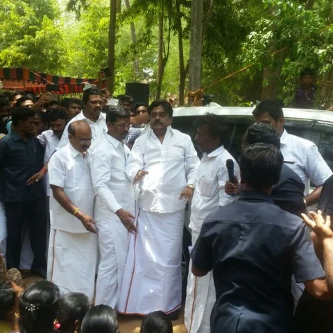 'கமல்ஹாசன் கூறியதில் என்ன தவறு?' - விளாசும் விஜயகாந்த்