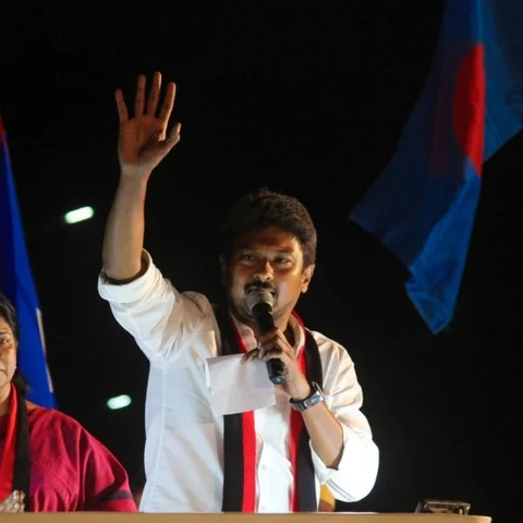 `காக்காவைப் போல சுட சொன்ன அ.தி.மு.க கூட்டணியா ஆட்சிக்கு வரணும்' - கனிமொழிக்கு ஆதரவு திரட்டிய உதயநிதி!