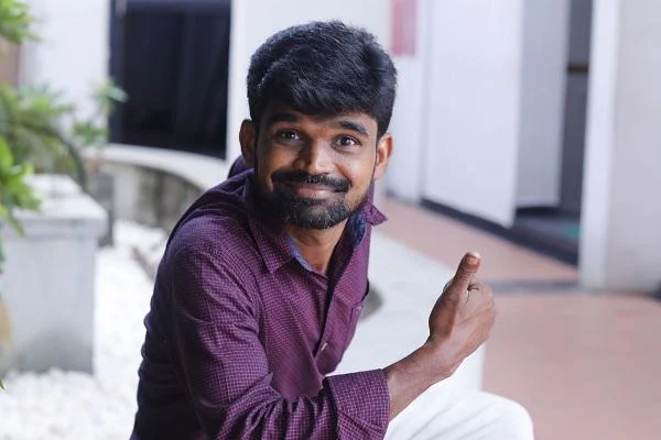`` `நாய் வாயன் முதல்ல, பன்றிவாயன் கடைசி'னு ஆர்டர் போட்டுக்கொடுத்தார், வடிவேலு!" - `ஏறிவாயா' ஷேக்