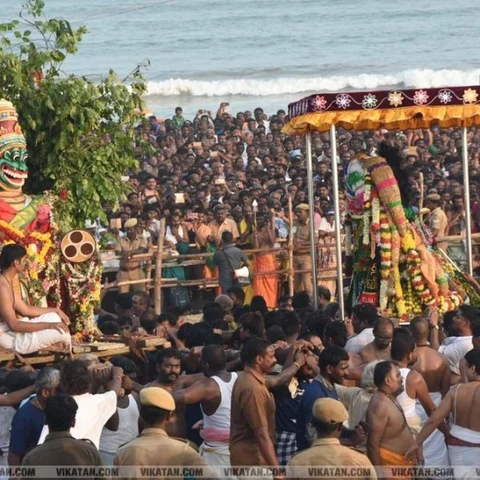 களைகட்டும் திருச்செந்தூர்; குவியும் பக்தர்கள் - இன்று மாலை சூரசம்ஹாரம்!