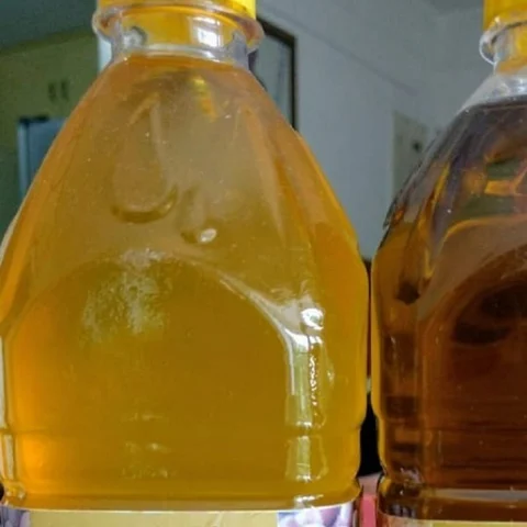 ஆன்லைன் மூலம் செக்கு எண்ணெய் பிசினஸ் - அசத்தும் இல்லத்தரசி காயத்ரி
