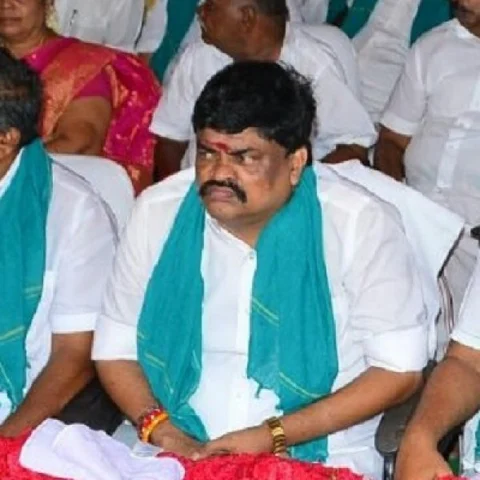 'அவர்கள் கறுப்புக்கொடி காட்டினால் நாங்கள் பச்சைக்கொடி காட்டுவோம்' - அமைச்சர் ராஜேந்திர பாலாஜி