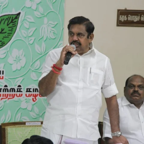 `நாடே திரும்பிப் பார்க்கும் வகையில் செயல்படுங்கள்!’ - எம்.பி-க்கள் கூட்டத்தில் முதல்வர் பழனிசாமி