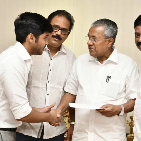 முதல் பட சம்பளத்தைக் கேரள வெள்ளத்துக்கு அளித்த துருவ் விக்ரம்!