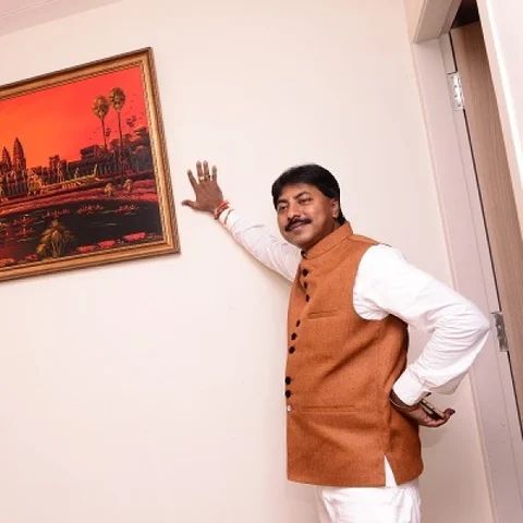``இது அம்மா அரசுன்னா, எஸ்.வி.சேகரை கைது செய்யணும்!” அ.தி.மு.கவிலிருந்து ஒரு குரல்