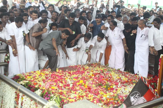 தடுமாறிய தினகரன்... விழுந்த கலைராஜன்... திணறிய தங்க தமிழ்ச்செல்வன்... ஜெ.சமாதியில் நடந்த தள்ளுமுள்ளு
