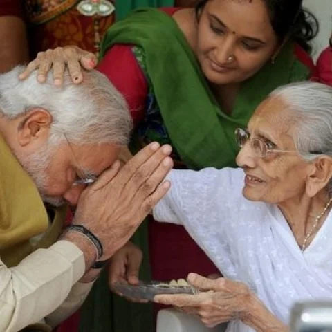 `அந்தப் பாவத்தை மட்டும் செய்யக்கூடாதுன்னு என் தாய் சொன்னார்’- பழைய நினைவுகளைப் பகிரும் மோடி