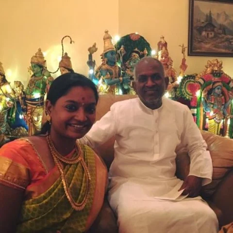 “ ‘தூரத்துச் சொந்தம் மாதிரி எப்பவாச்சும்தான் வர்றே’னு இளையராஜா மாமா கேட்பார்!” வி.ஜே. விலாசினி