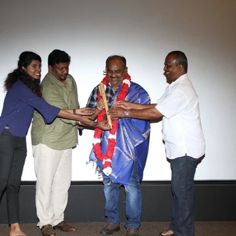 ``விருதுக்குப் பிறகு கிடைத்த முதல் பாராட்டு!” -குறும்பட வெளியீட்டு விழாவில் நெகிழ்ந்த எஸ்.ரா