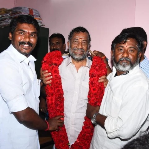 அ.தி.மு.க-வில் கட்டம் கட்டப்பட்ட ஓ.பன்னீர்செல்வம் தம்பி! - பின்னணியில் 2 அமைச்சர்கள்