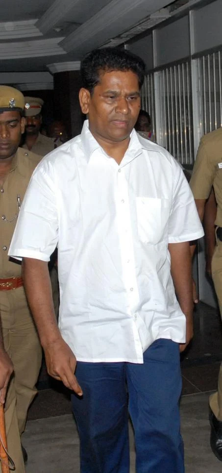 மோடி ஸ்டைல்; காந்தி ஸ்டைல்!' - ஐ.டி. அதிகாரிகளைச் சுற்றும் சர்ச்சை