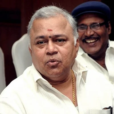 vikatan%2F2019-05%2F1fbffb34-e6ab-4fe1-94ec-d9acd35cf9b9%2F54556_thumb vikatan%2F2019-05%2F1fbffb34-e6ab-4fe1-94ec-d9acd35cf9b9%2F54556_thumb ராதாரவி சிம்பு, ராதாரவி, வைரமுத்து, விஷால், பாலா! அரையாண்டில் தமிழ் சினிமா சந்தித்த பிரச்னைகள் சிம்பு, ராதாரவி, வைரமுத்து, விஷால், பாலா! அரையாண்டில் தமிழ் சினிமா சந்தித்த பிரச்னைகள் vikatan 2F2019 05 2F1fbffb34 e6ab 4fe1 94ec d9acd35cf9b9 2F54556 thumb