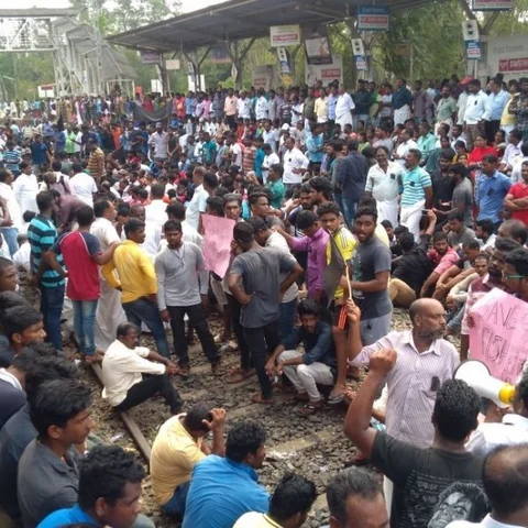 ‘எடப்பாடி பழனிசாமி அவர்களே... நாங்கள் கேரளாவுடன் இணைய விரும்புகிறோம்!’ குமரி மக்களின் குமுறல்