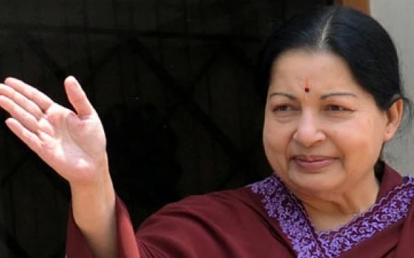 குற்றவாளி பட்டியலில் உள்ளவர் அதிமுக வேட்பாளர்: ஒரு அதிர்ச்சி ரிப்போர்ட்!