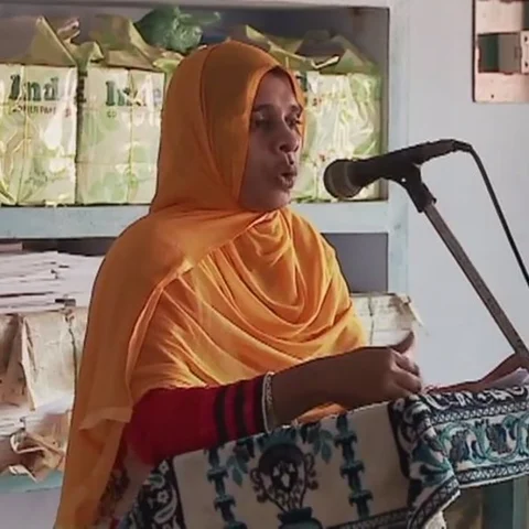 ஜும்மா தொழுகை நடத்திய பெண் இமாம்! - நாட்டிலே இதுதான் முதன்முறை