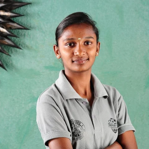 இடது கால் ட்ரிப்பிள்.. மின்னல் வேகம்... பெர்ஃபெக்ட் ஷூட்டிங்... மாரியம்மாள் எனும் மெஸ்ஸி!